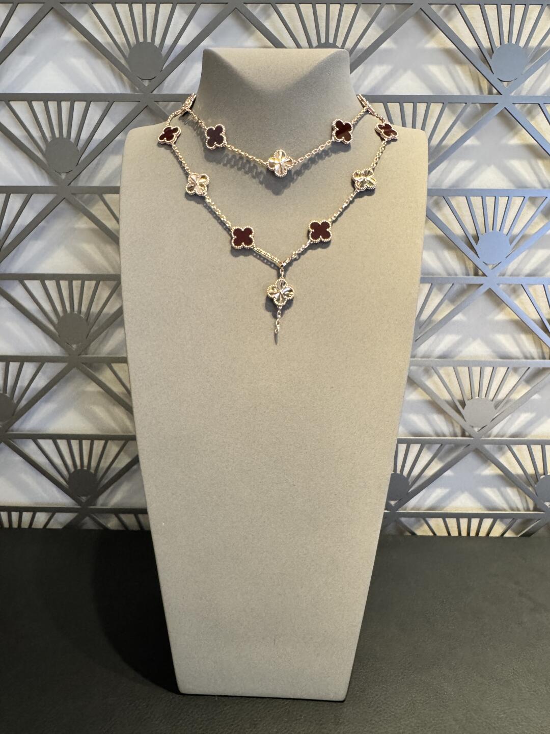 [Aurelle Style]CLOVER 20 MOTIFS LASER CARNELIAN NECKLACE