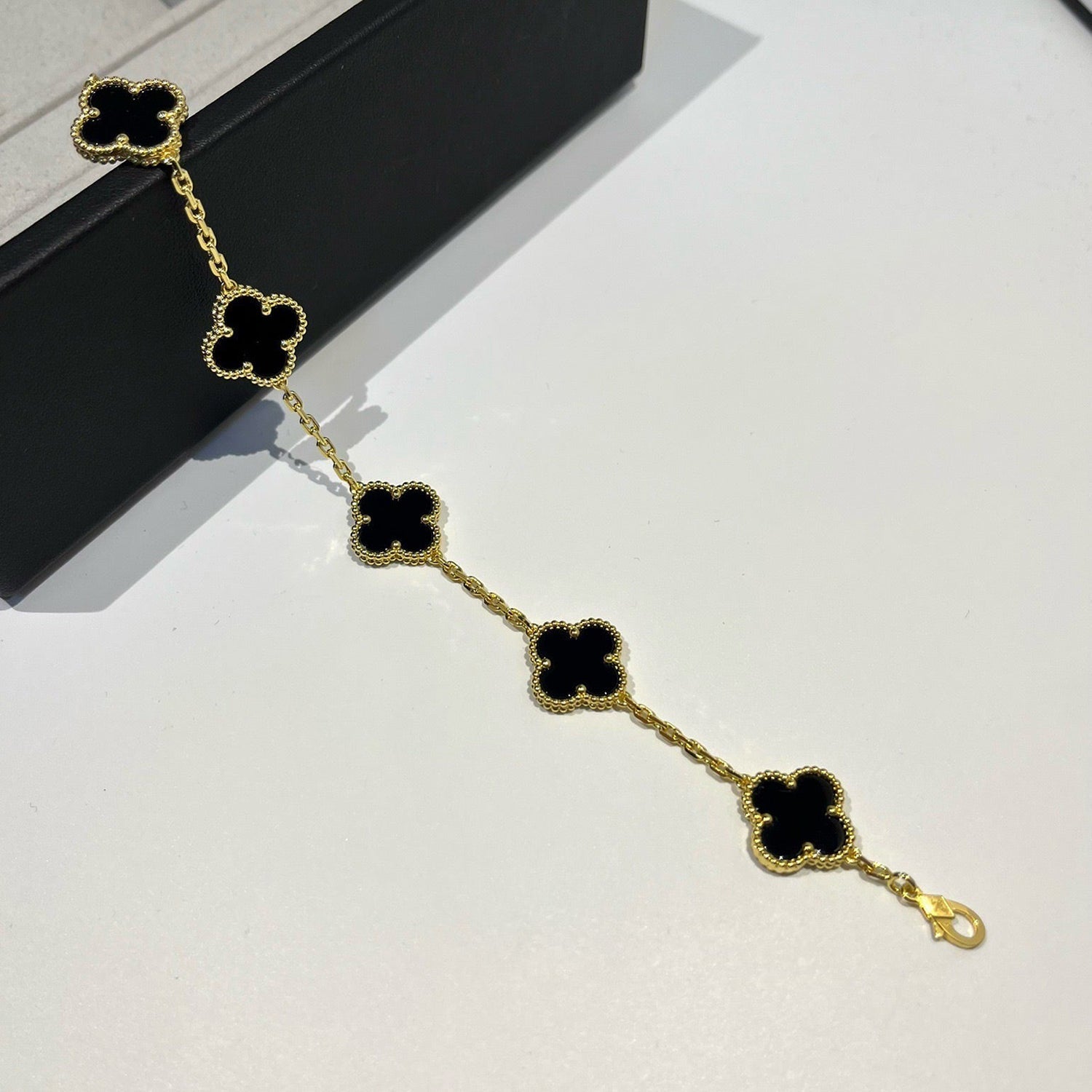 [Aurelle Style] CLOVER 5 MOTIF ONYXS BRACELET COLLECTION