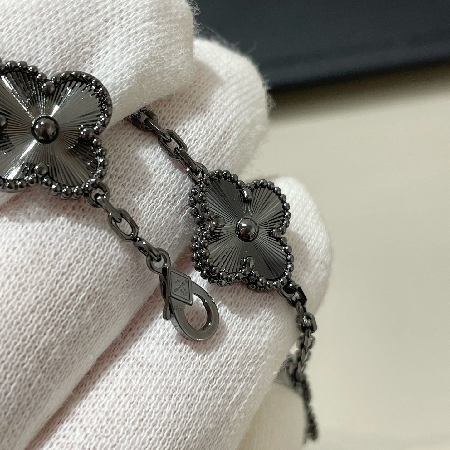 [Aurelle Style]CLOVER 5 MOTIF BLACK BRACELET