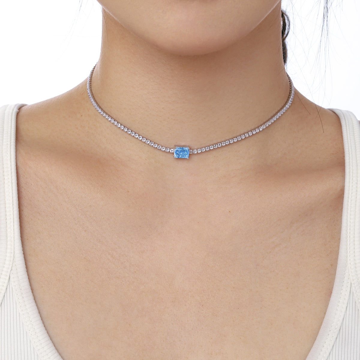 [Aurelle Style]2.0 carat Ornate Emerald Cut Necklace