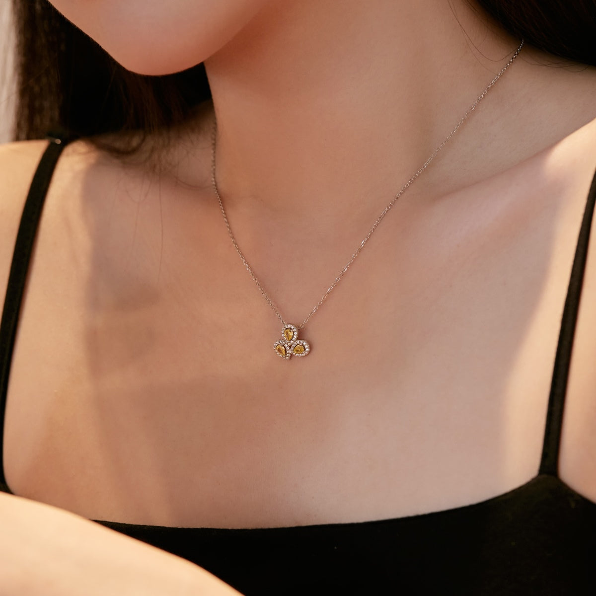 [Aurelle Style]Elegant Flower Shape Pear Cut Necklace