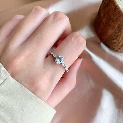 [Aurelle Style]0.75 Carat Luxurious Vibrant Elongated Cushion Cut Daily Ring