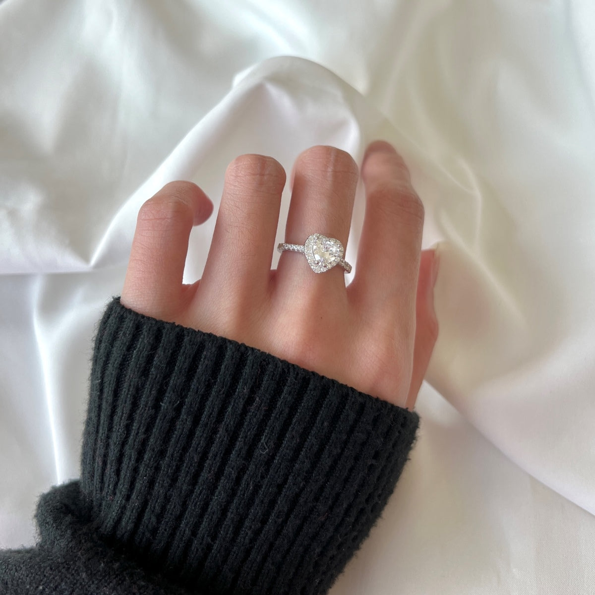 [Aurelle Style]Eternity Splashy Romantic Heart Shape Lover Ring