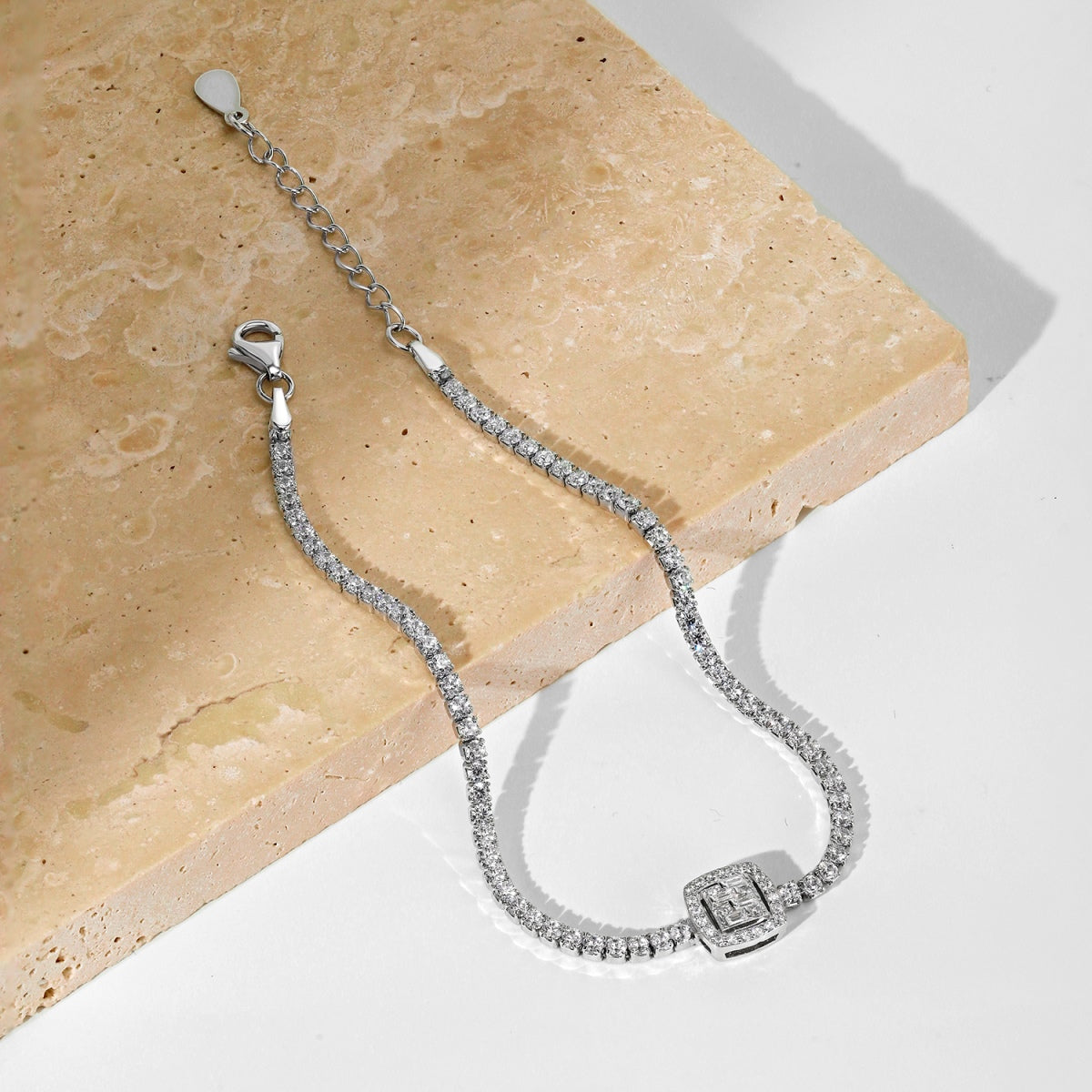 [Aurelle Style]Luxurious Dazzling Square Shape Banquet Bracelet