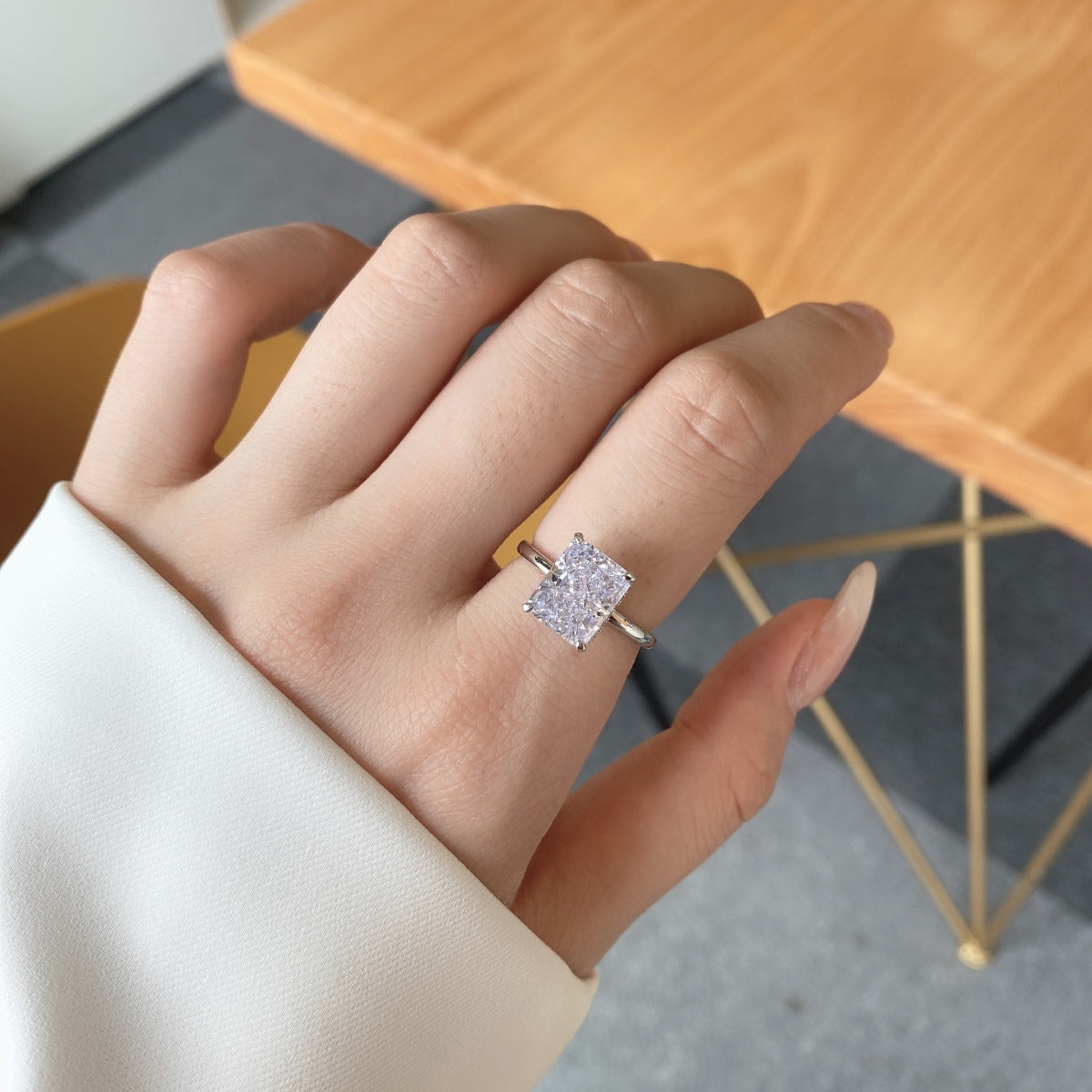 [Aurelle Style]4.0 Carat Ornate Enchanting Radiand Cut Banquet Ring
