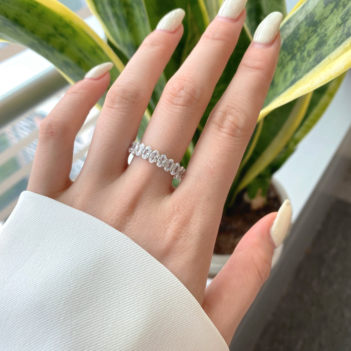 [Aurelle Style]Ornate Oval Cut Tennis Ring