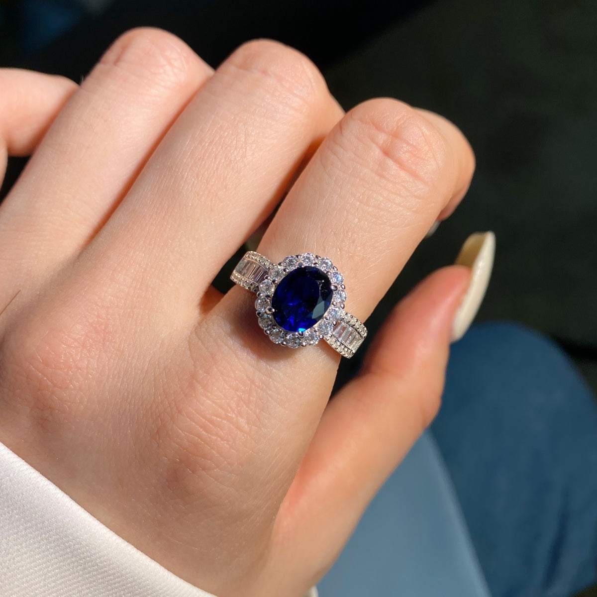 [Aurelle Style]1.5 Carat Dazzling Charming Oval Cut Banquet Ring