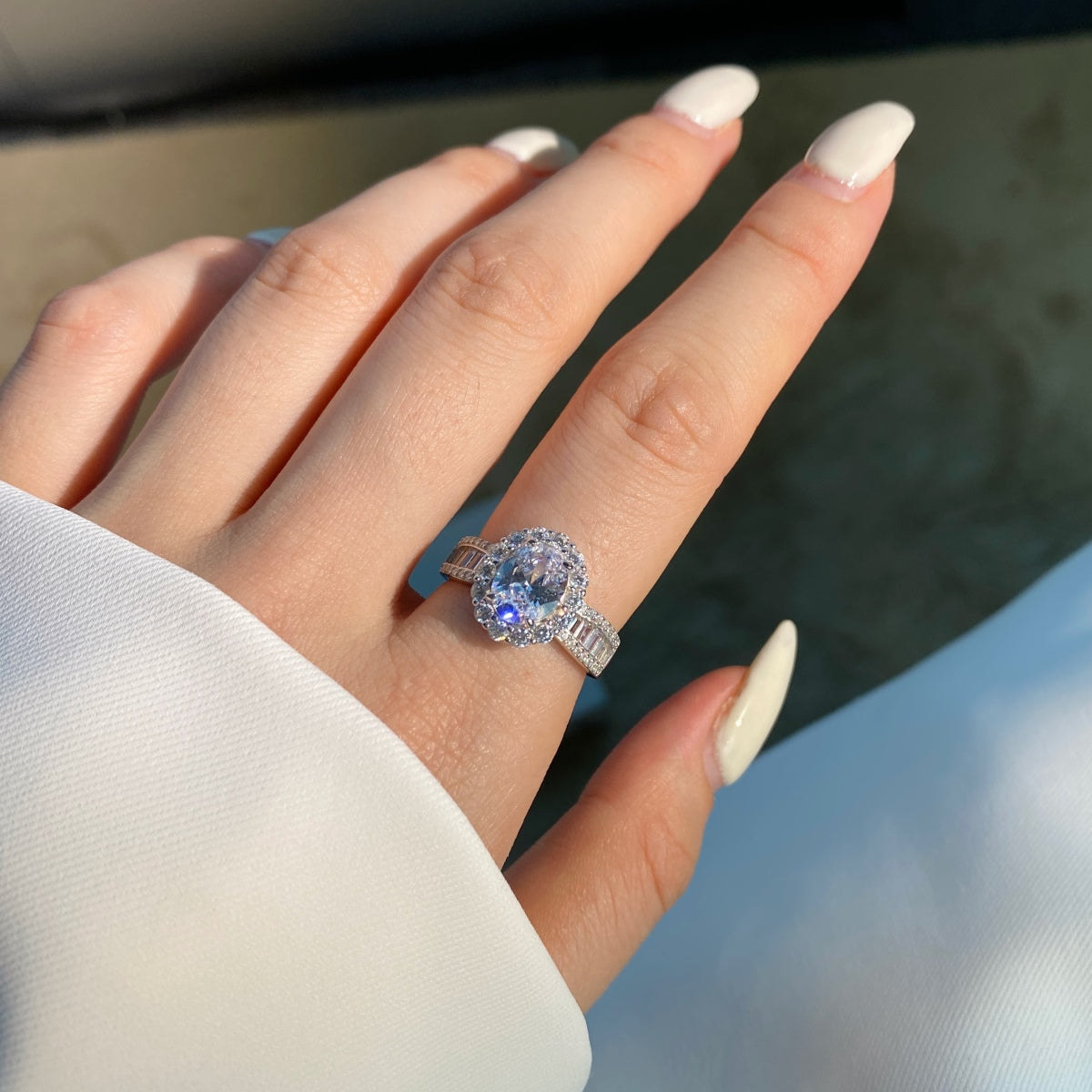 [Aurelle Style]1.5 Carat Dazzling Charming Oval Cut Banquet Ring
