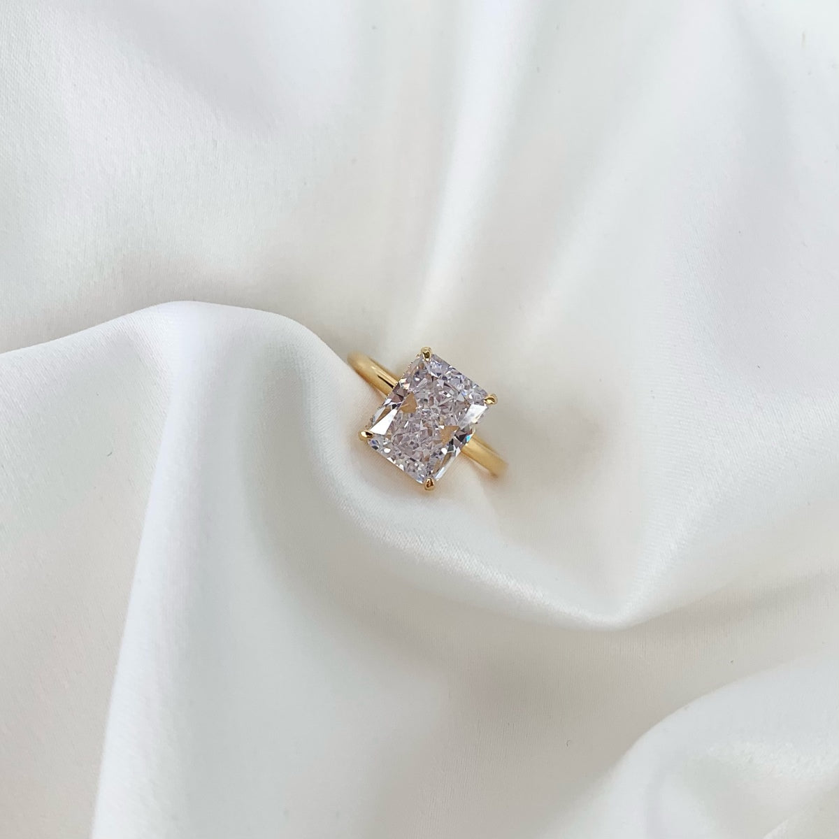 [Aurelle Style]4.0 Carat Ornate Enchanting Radiand Cut Banquet Ring