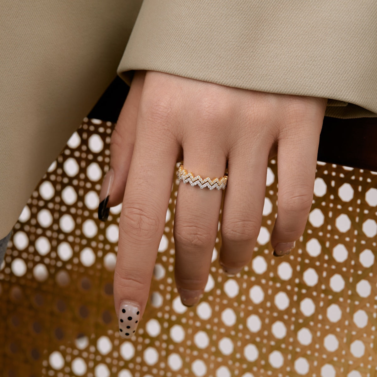 [Aurelle Style]Delicate Enchanting Wave Shape Daily Ring