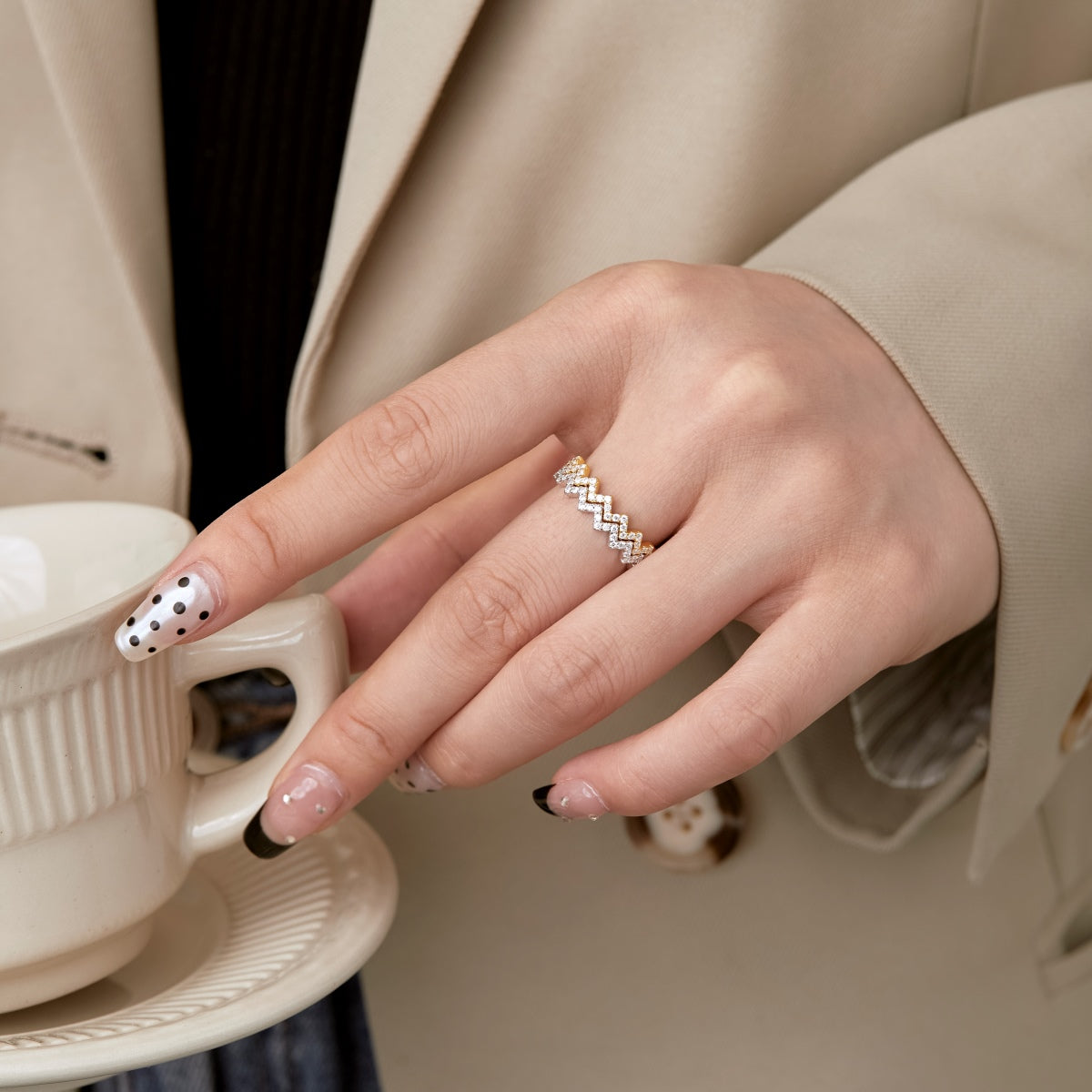 [Aurelle Style]Delicate Enchanting Wave Shape Daily Ring