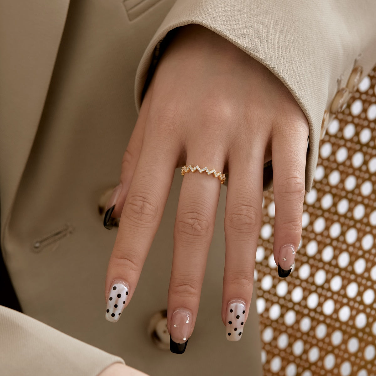 [Aurelle Style]Delicate Enchanting Wave Shape Daily Ring