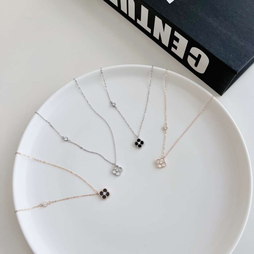 [Aurelle Style]Delicate Flower Shape Necklace