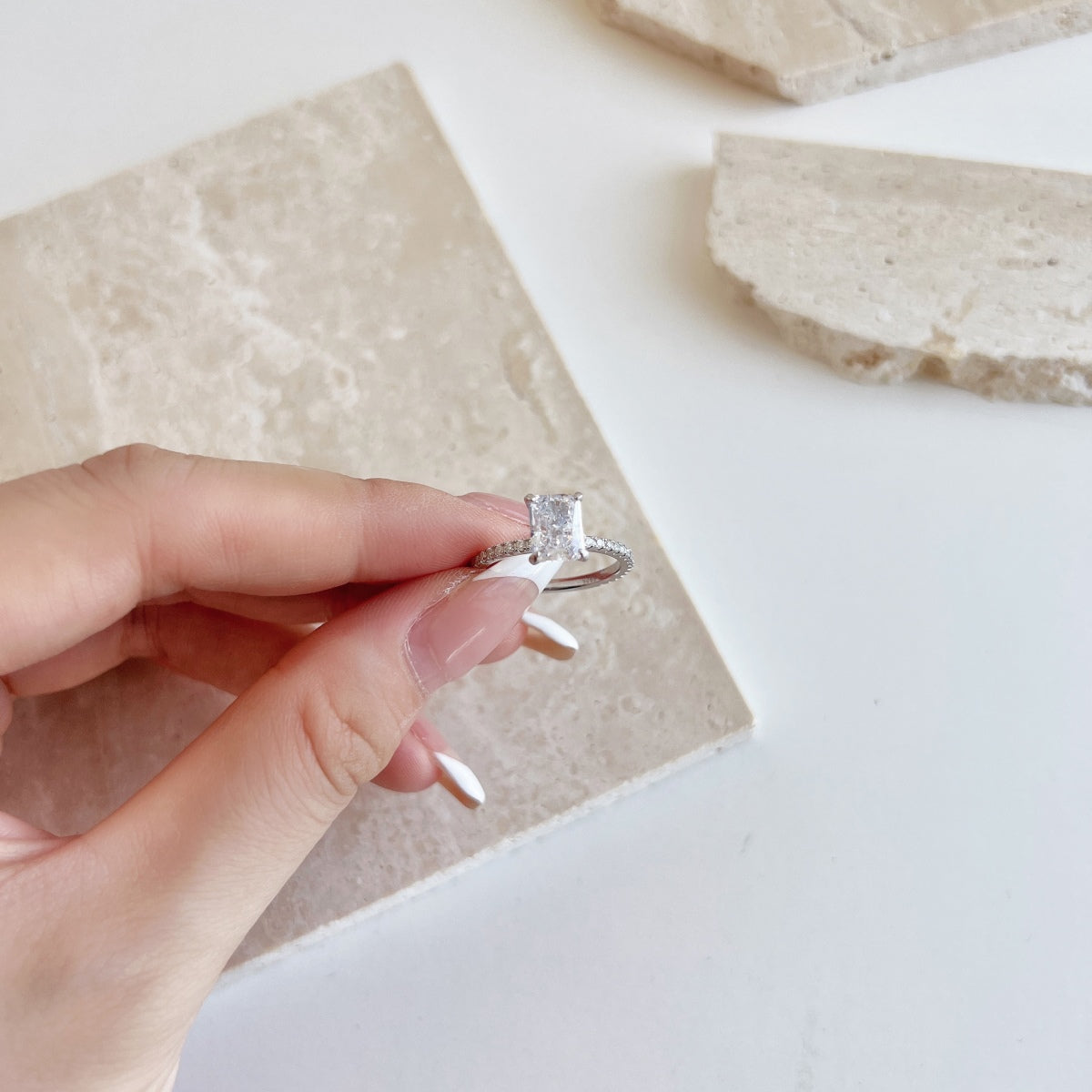 [Aurelle Style]2.0 Carat Dazzling Sparkling Radiant Cut Party Ring