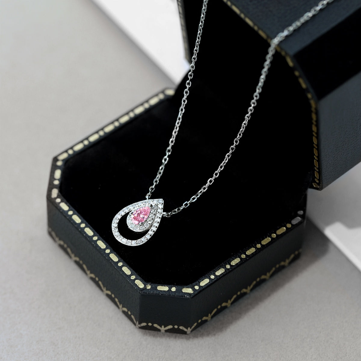 [Aurelle Style]Sparkling Pear Cut Necklace