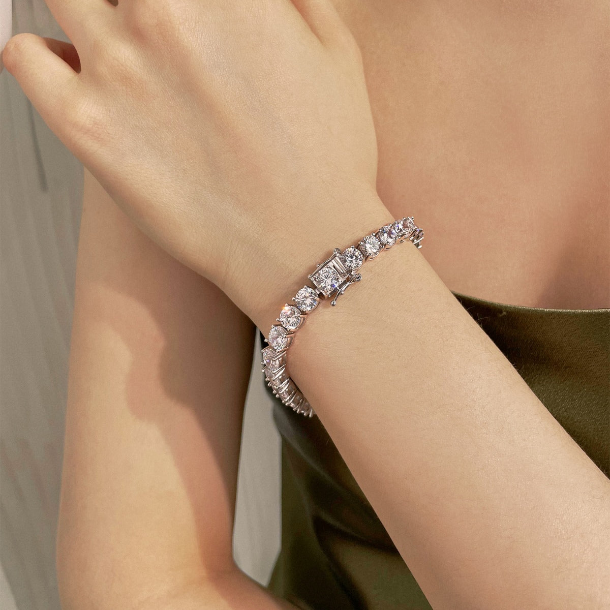 [Aurelle Style]0.75 Carat Dazzling Round Cut Wedding Bracelet