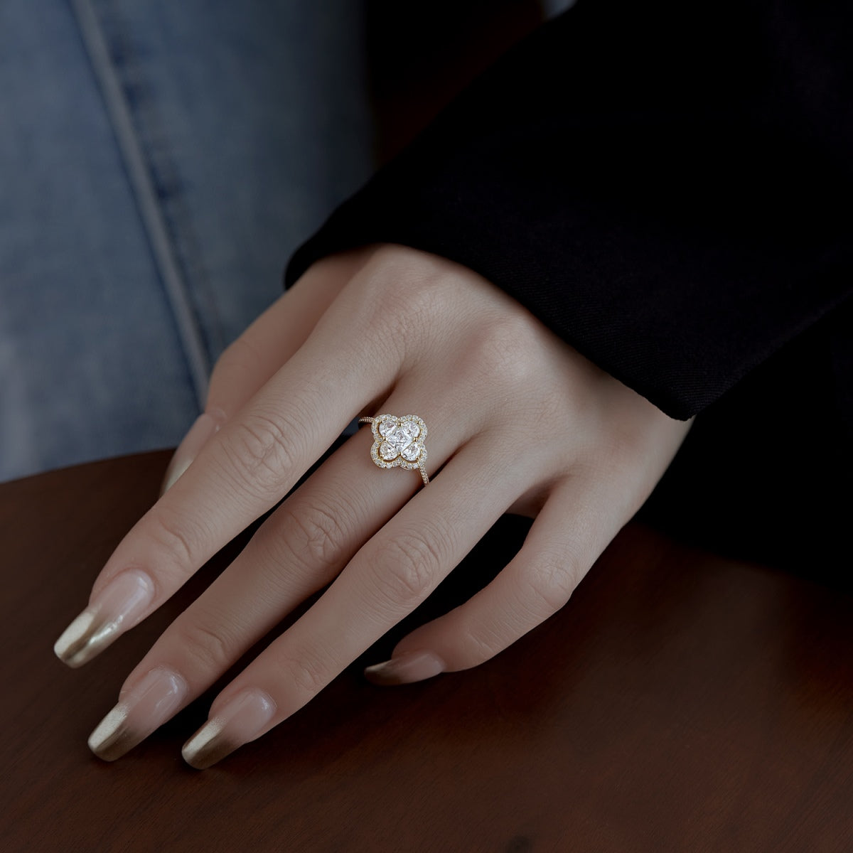 [Aurelle Style]Luxurious Eternity Flower Shape Banquet Ring