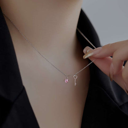 [Aurelle Style]Unique Heart Shape Key Pendent Necklace