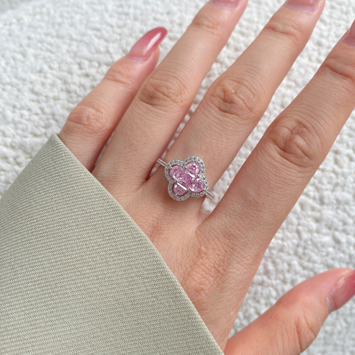 [Aurelle Style]Luxurious Eternity Flower Shape Banquet Ring