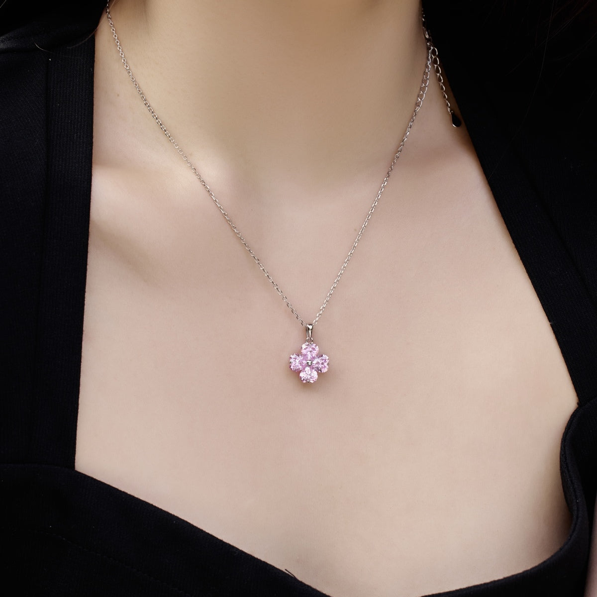 [Aurelle Style]Heart-Shaped Four-Leaf Clover Bead Necklace