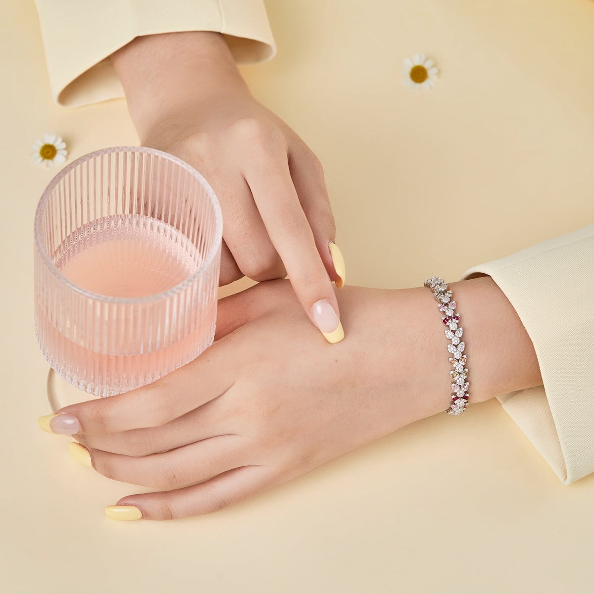 [Aurelle Style]Dainty Exquisite Flower Shape Daily Bracelet