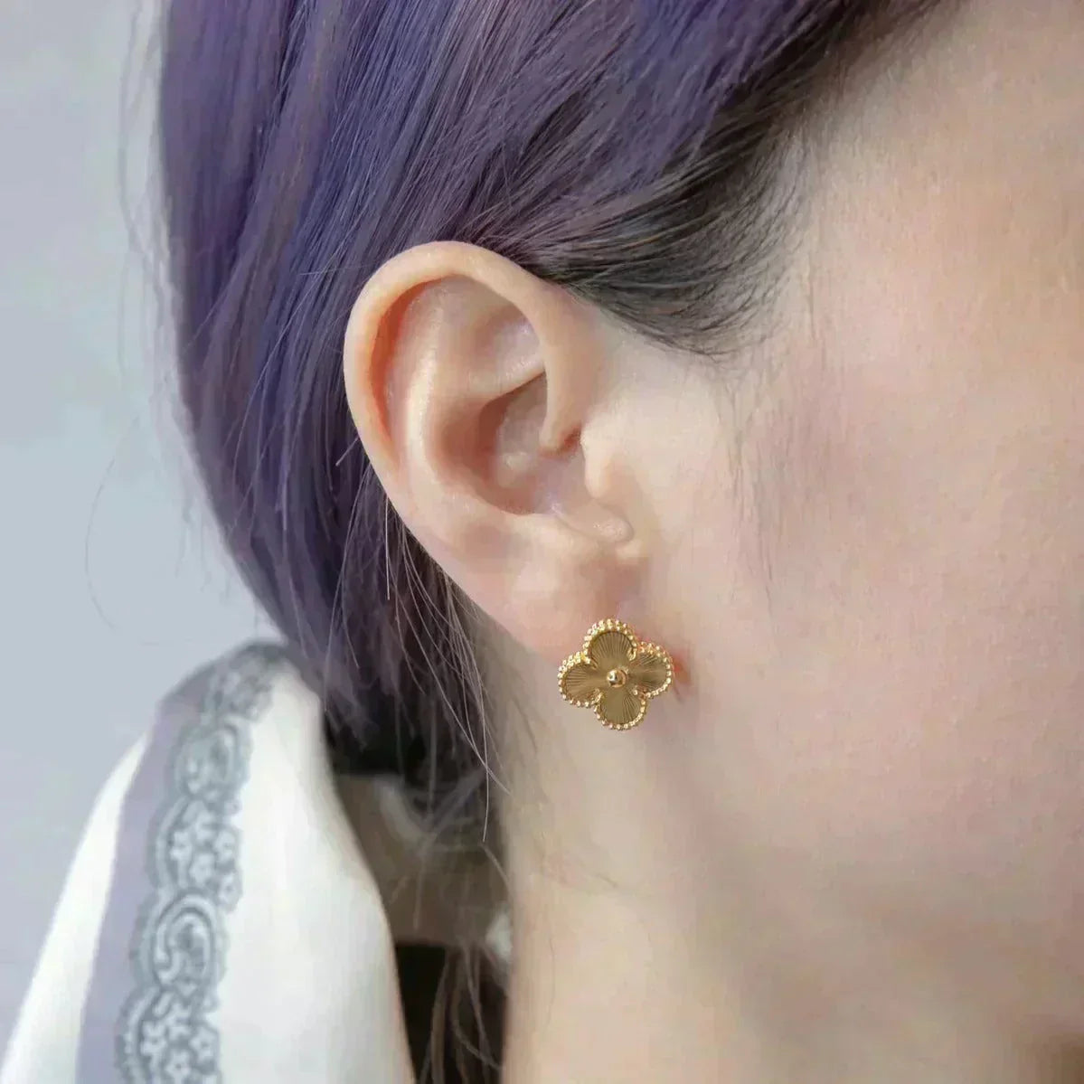 [Aurelle Style]CLOVER MEDIUM 1 MOTIFS LASER EARRINGS