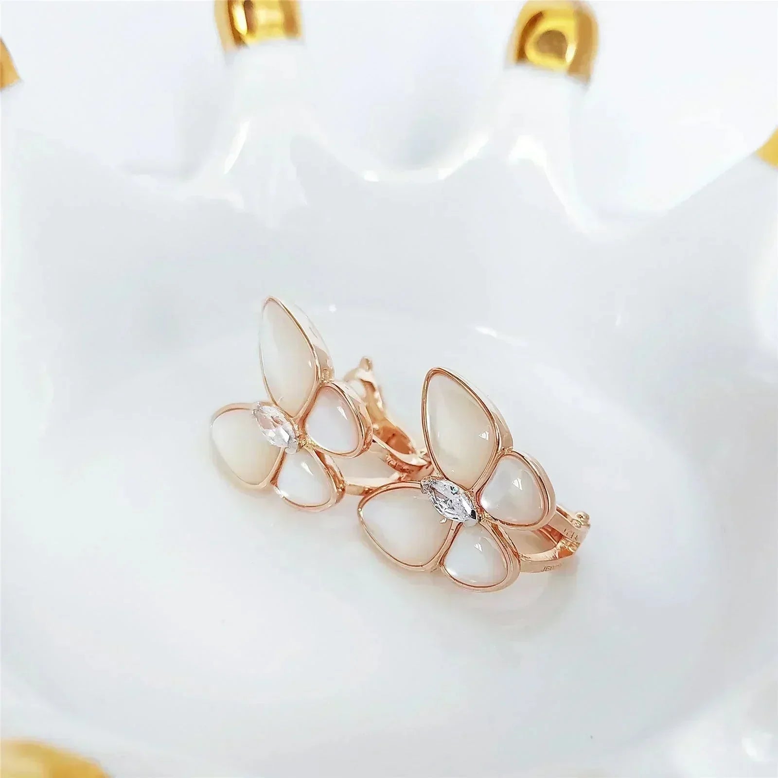 [Aurelle Style]BUTTERFLY MOP DIAMOND EARRINGS
