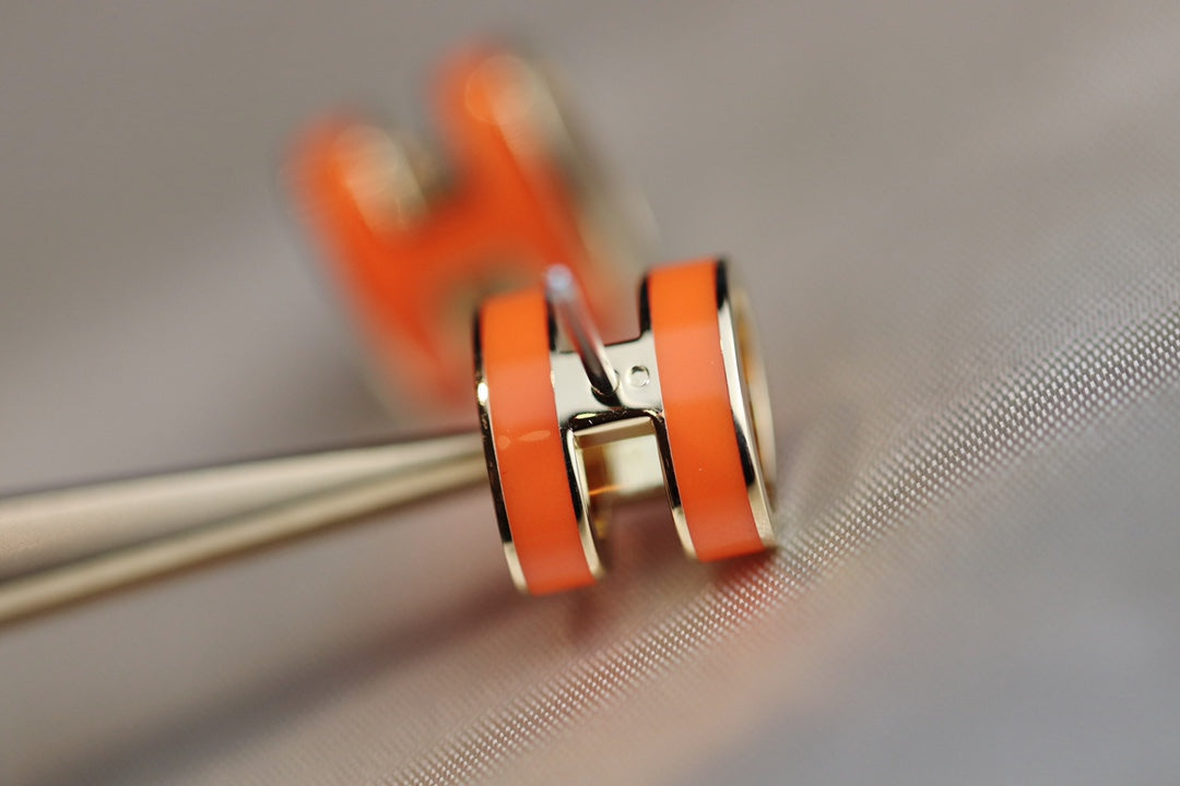 [Aurelle Style]MINI POP H EARRINGS ORANGE