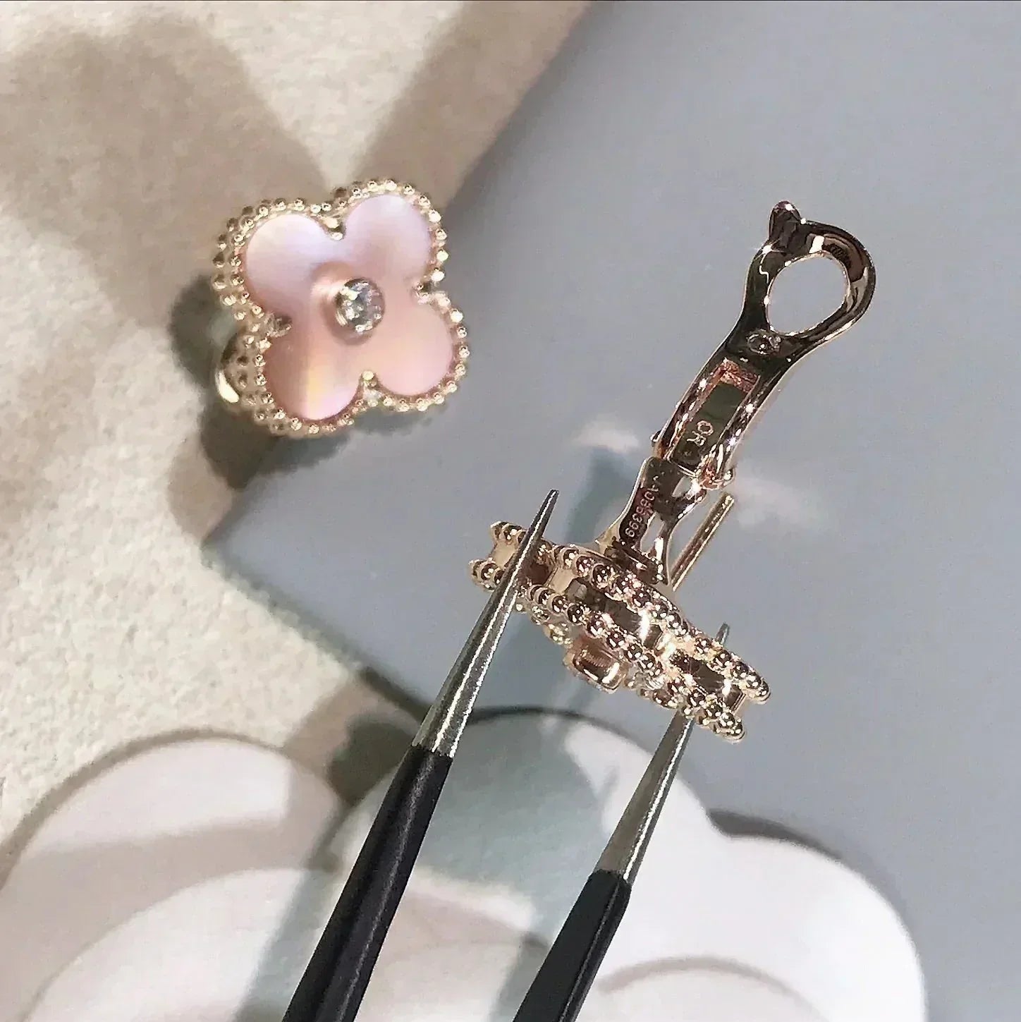 [Aurelle Style]CLOVER MEDIUM 1 MOTIFS  PINK MOP DIAMOND EARRINGS