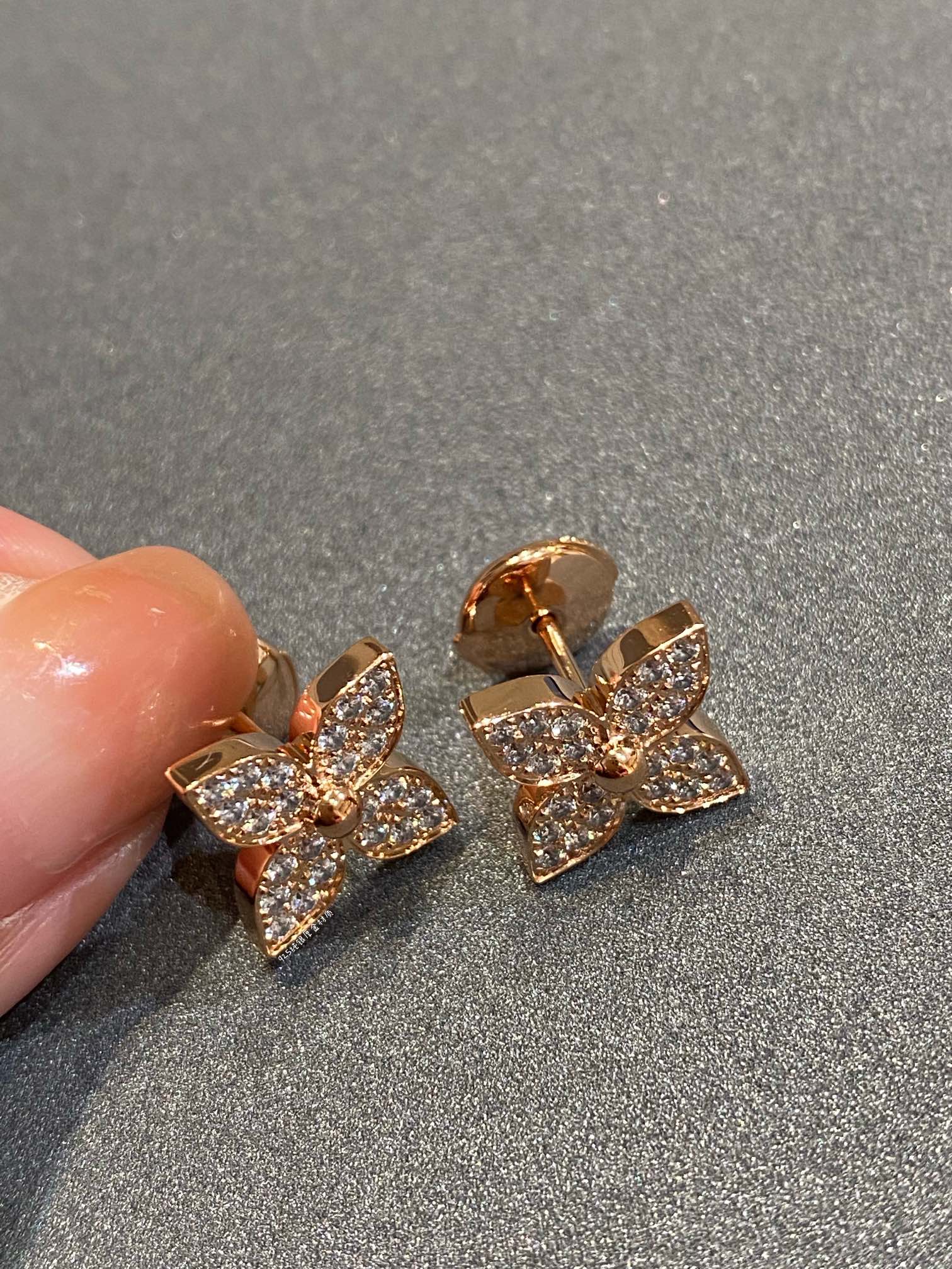 [Aurelle Style]STAR DIAMOND EARRINGS