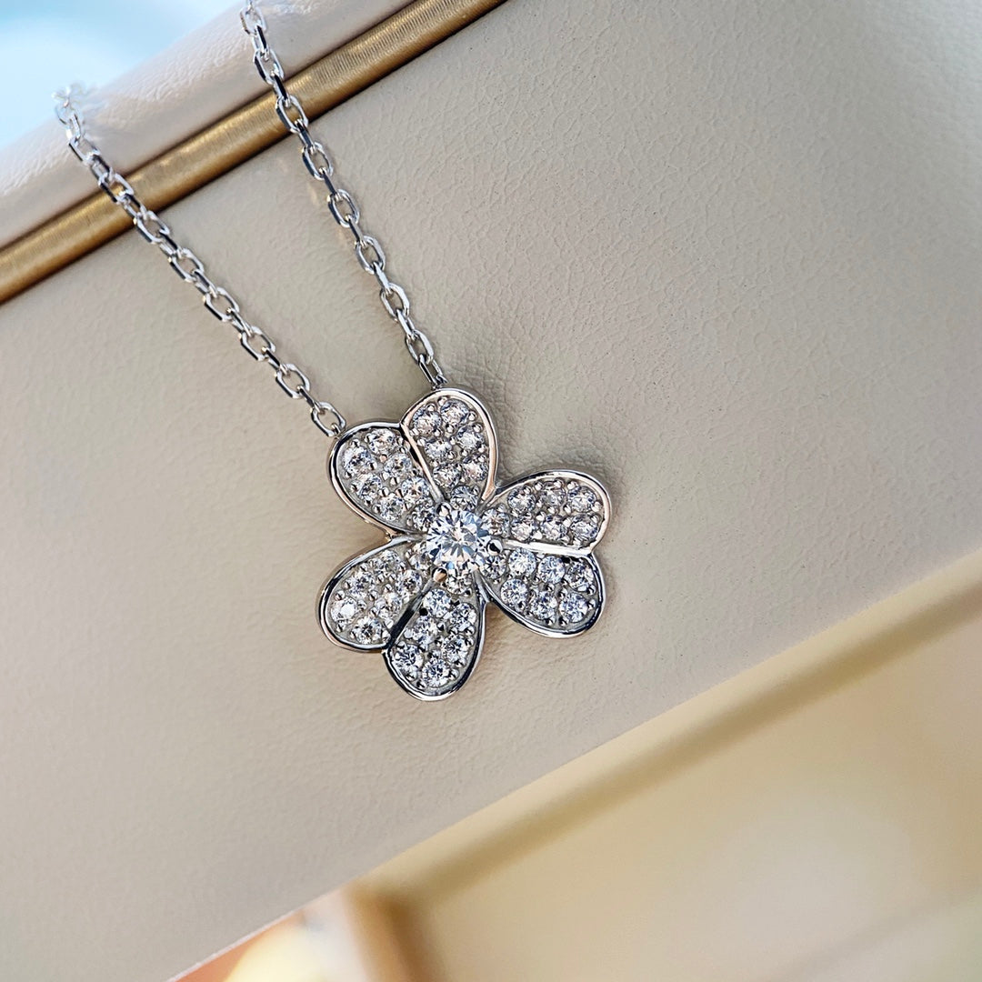 [Aurelle Style]CLOVER DIAMOND NECKLACE SILVER