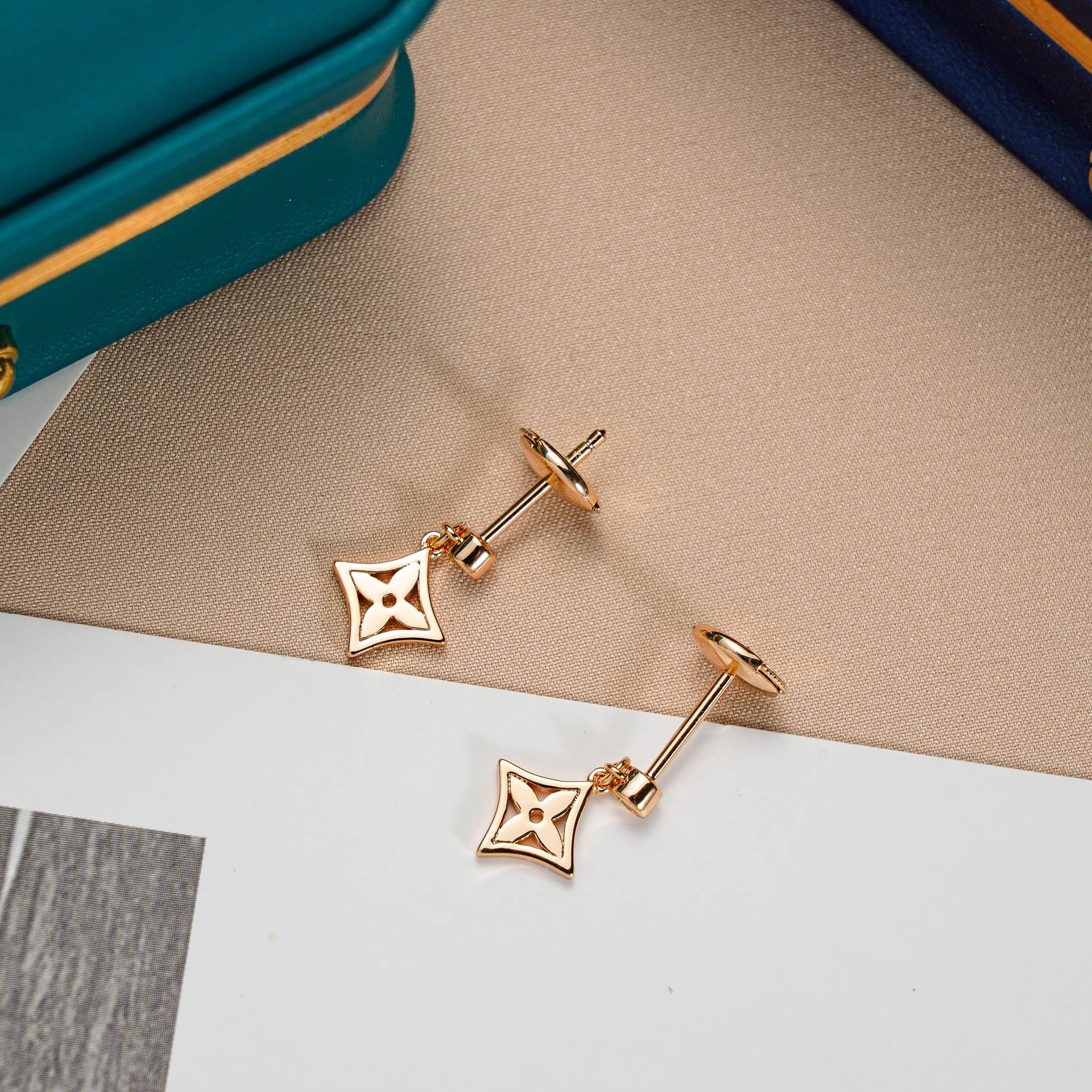 [Aurelle Style]STAR EARRINGS GOLD