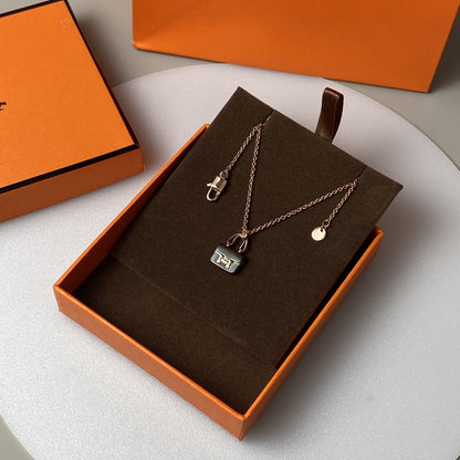 [Aurelle Style]CONSTANCE BLACK PEDANT PINK GOLD NECKLACE