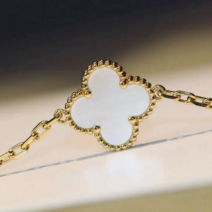 [Aurelle Style]CLOVER 20 MOTIFS WHITE MOP NECKLACE