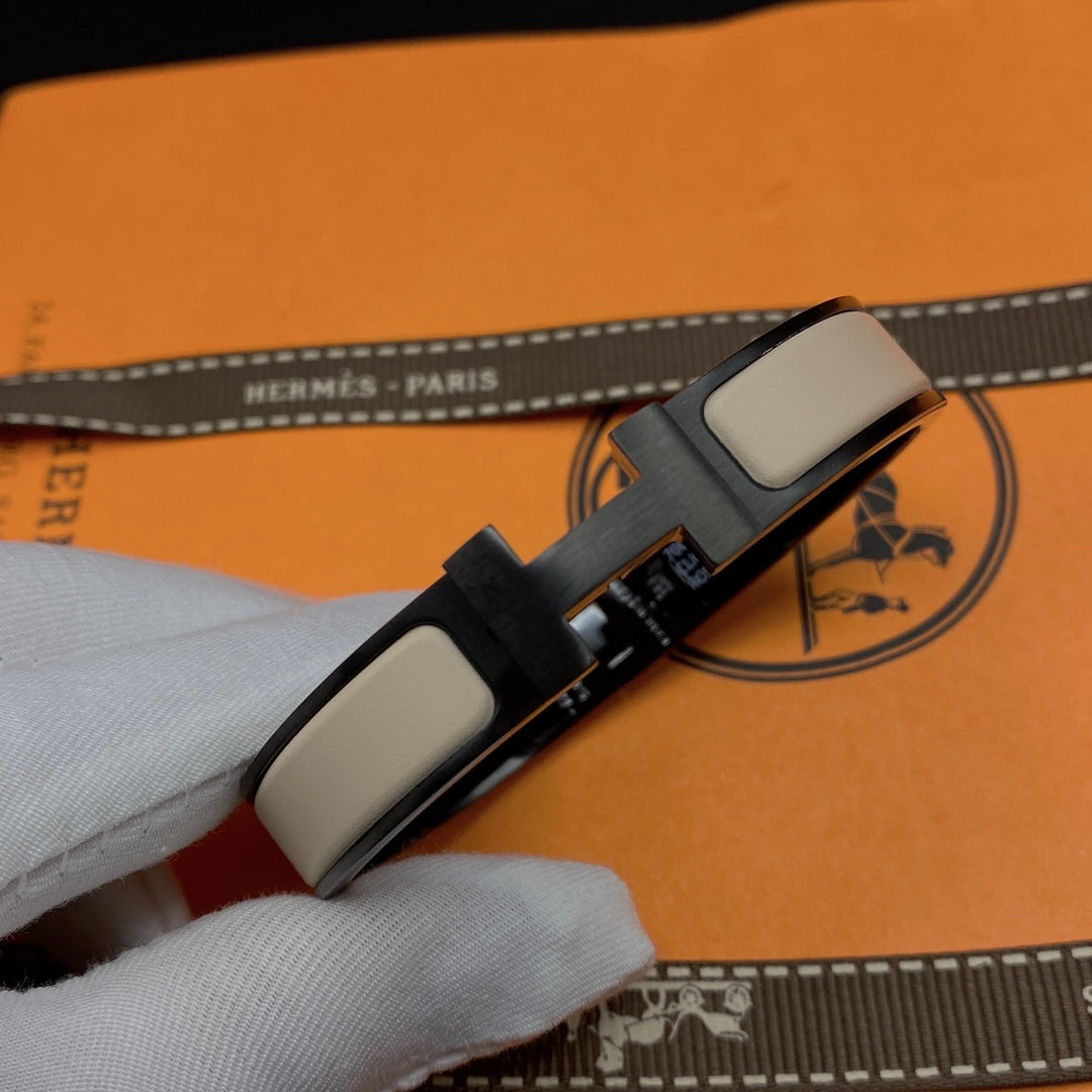 [Aurelle Style]H BRACELET 12MM BLACK BEIGE CERAMIC