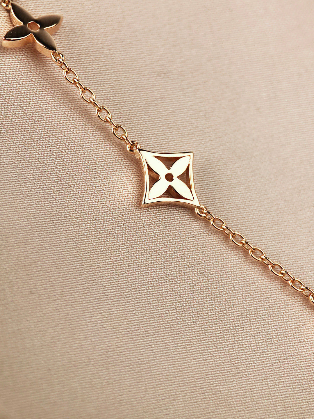 [Aurelle Style]STAR AND SUN 7 MOTIFS GOLD BRACELET