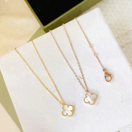 [Aurelle Style]CLOVER MINI 9.5MM WHITE MOTHER-OF-PEARL NECKLACE