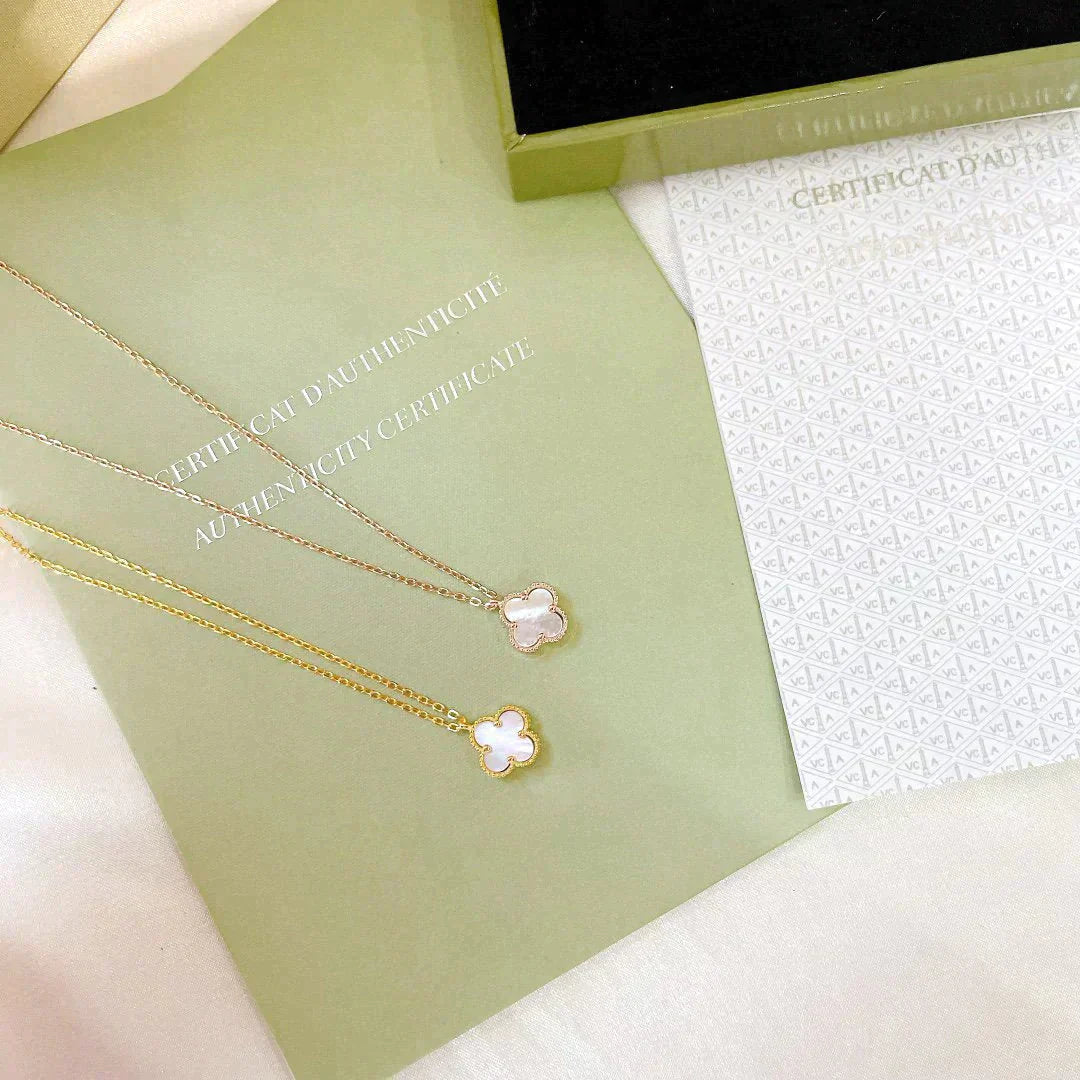 [Aurelle Style]CLOVER MINI 9.5MM WHITE MOTHER-OF-PEARL NECKLACE