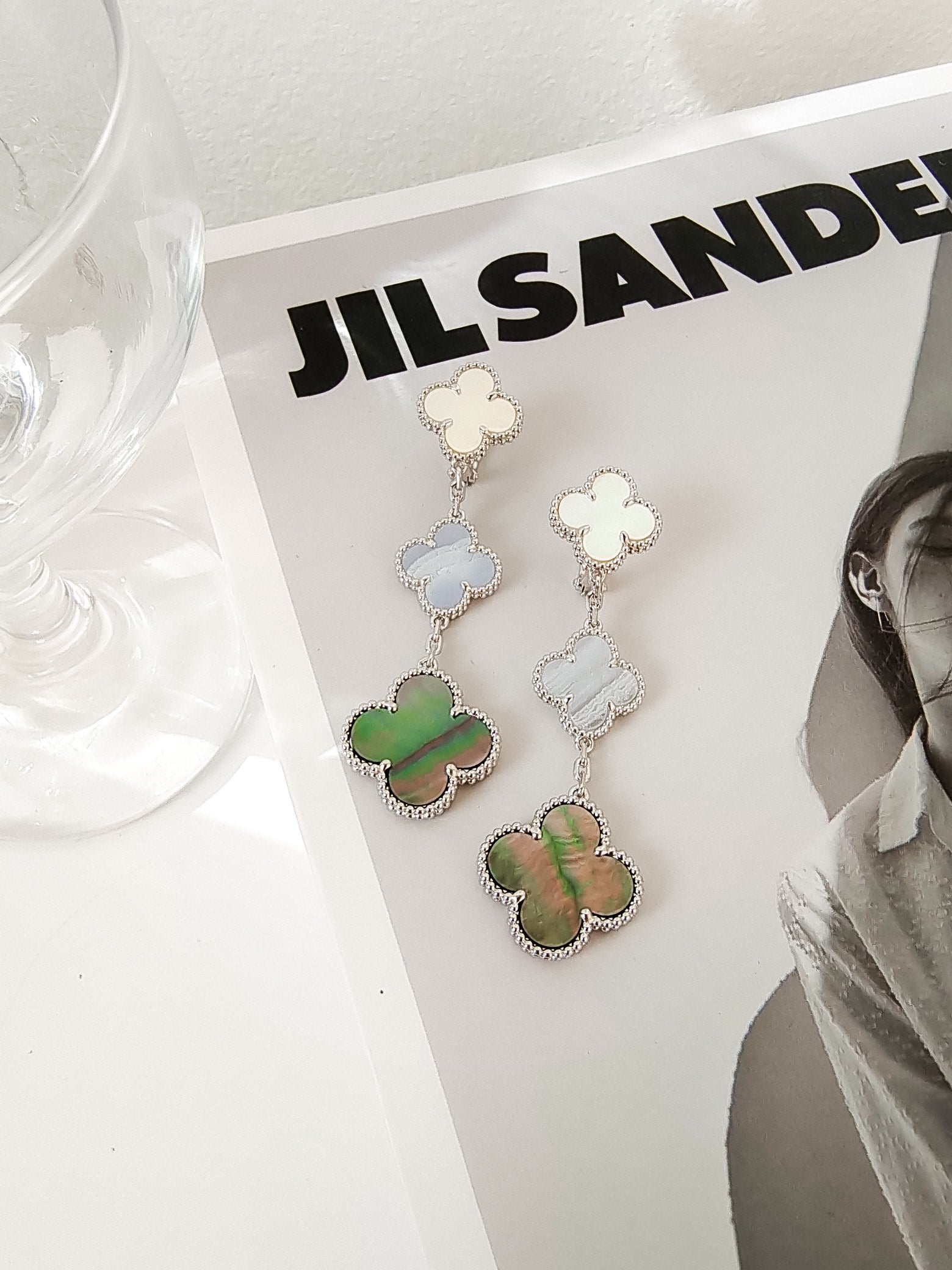 [Aurelle Style]CLOVER 3 MOTIFS CHALCEDONY DARK MOP SILVER EARRINGS