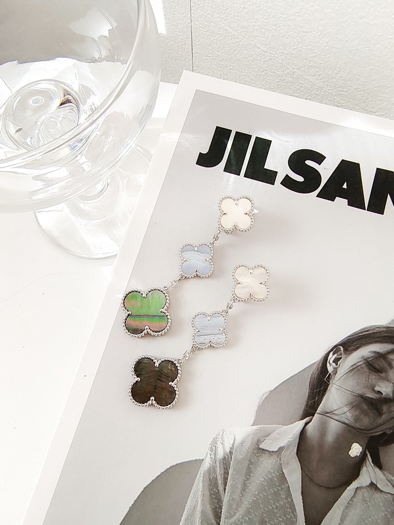 [Aurelle Style]CLOVER 3 MOTIFS CHALCEDONY DARK MOP SILVER EARRINGS
