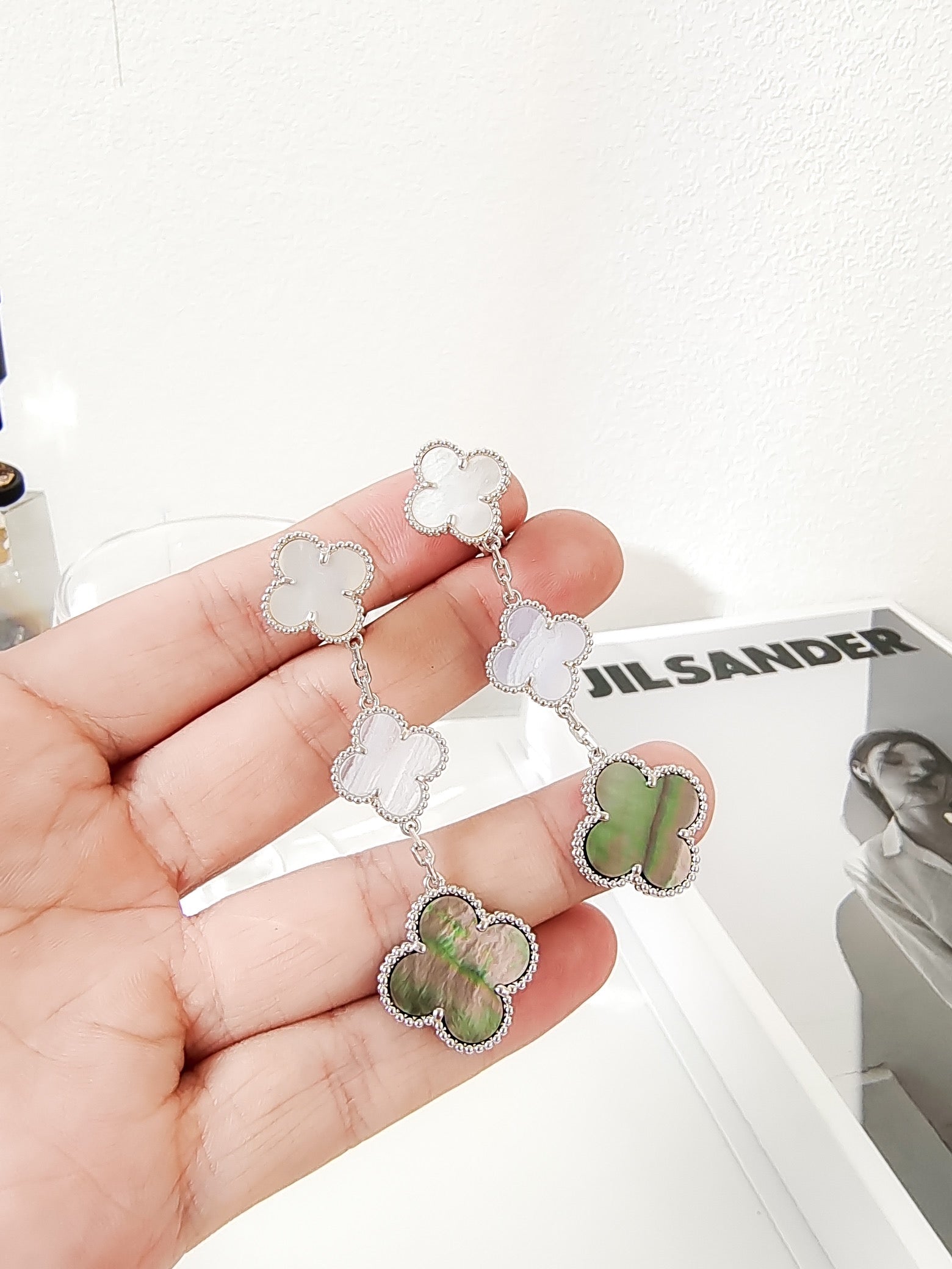 [Aurelle Style]CLOVER 3 MOTIFS CHALCEDONY DARK MOP SILVER EARRINGS