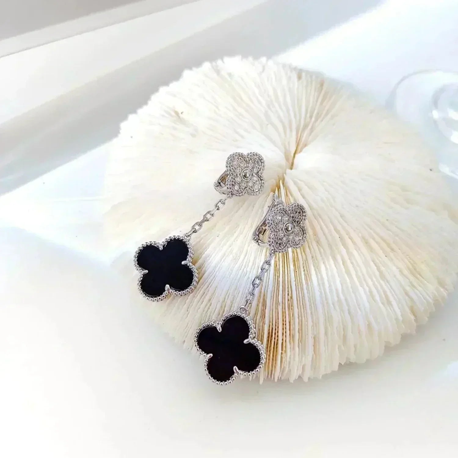 [Aurelle Style]CLOVER 2 MOTIFS  DIAMOND ONYX EARRINGS SILVER