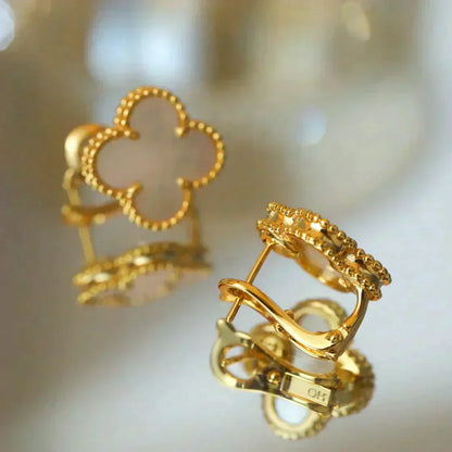 [Aurelle Style]CLOVER MEDIUM 1 MOTIFS  WHITE MOP STUD EARRINGS