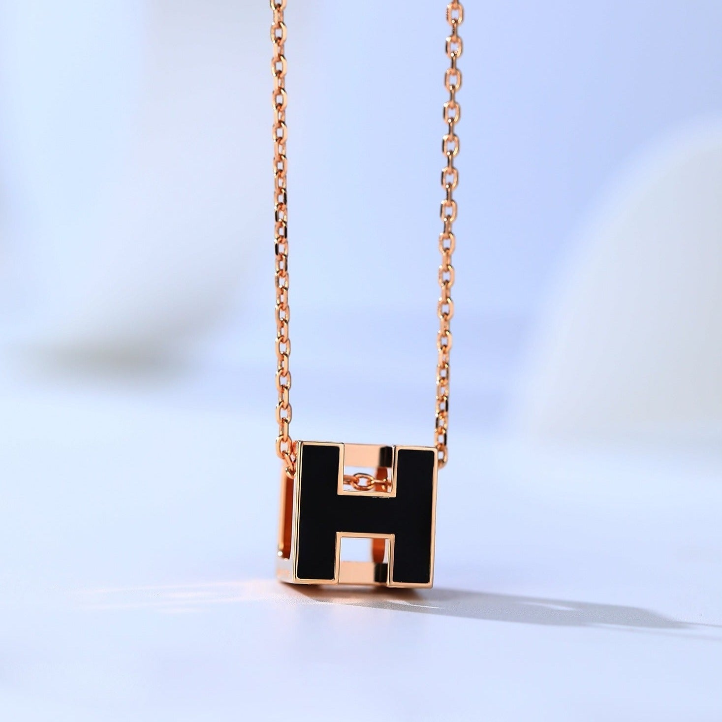 [Aurelle Style]H CAGE PINK GOLD NECKLACE