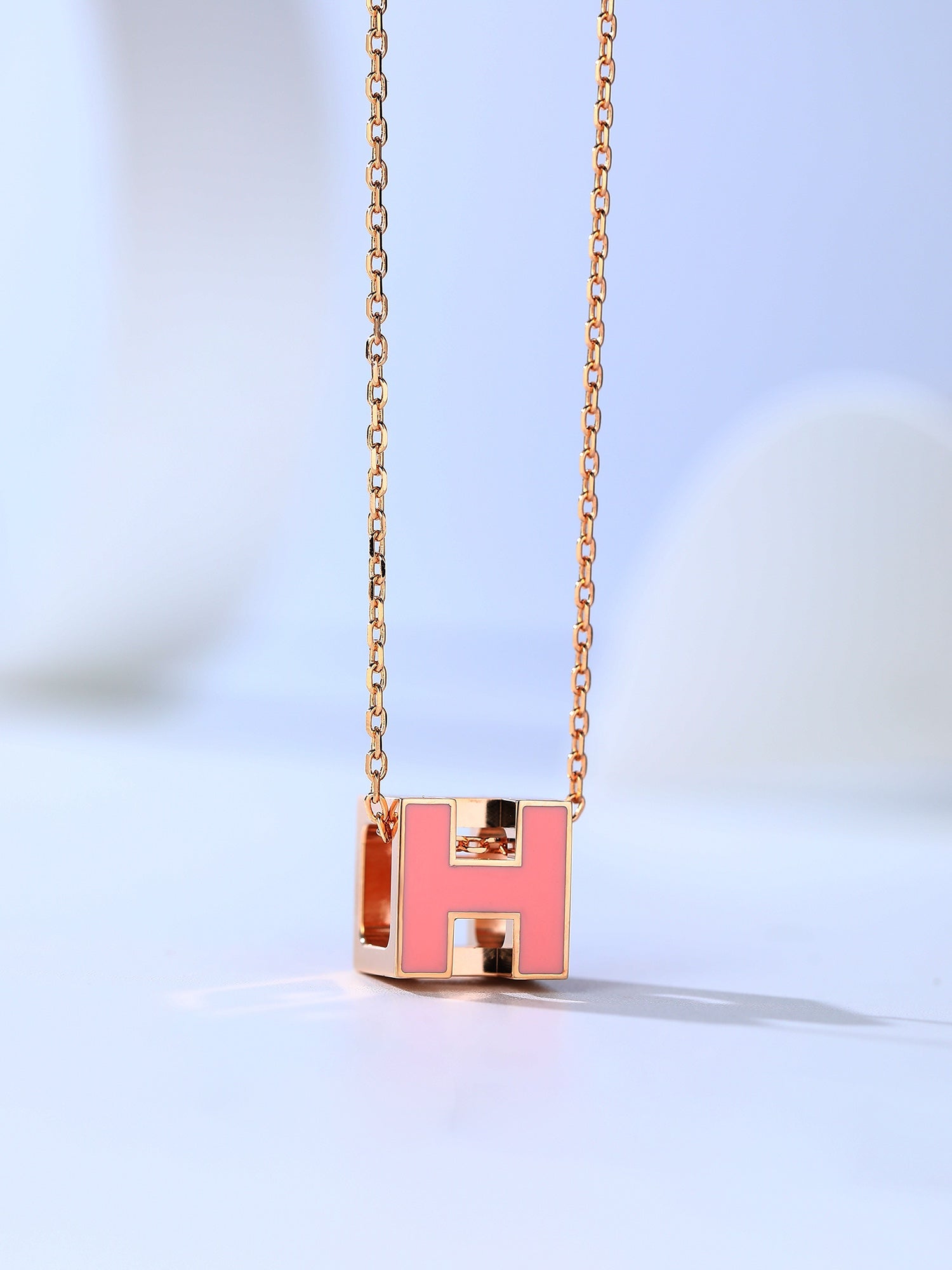 [Aurelle Style]H CAGE PINK GOLD NECKLACE