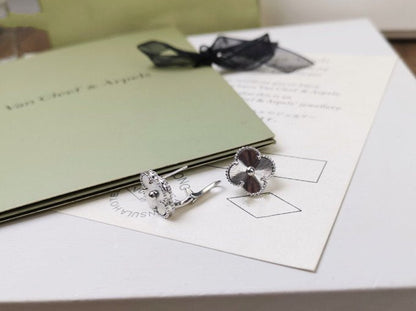 [Aurelle Style]CLOVER MEDIUM STUD EARRINGS