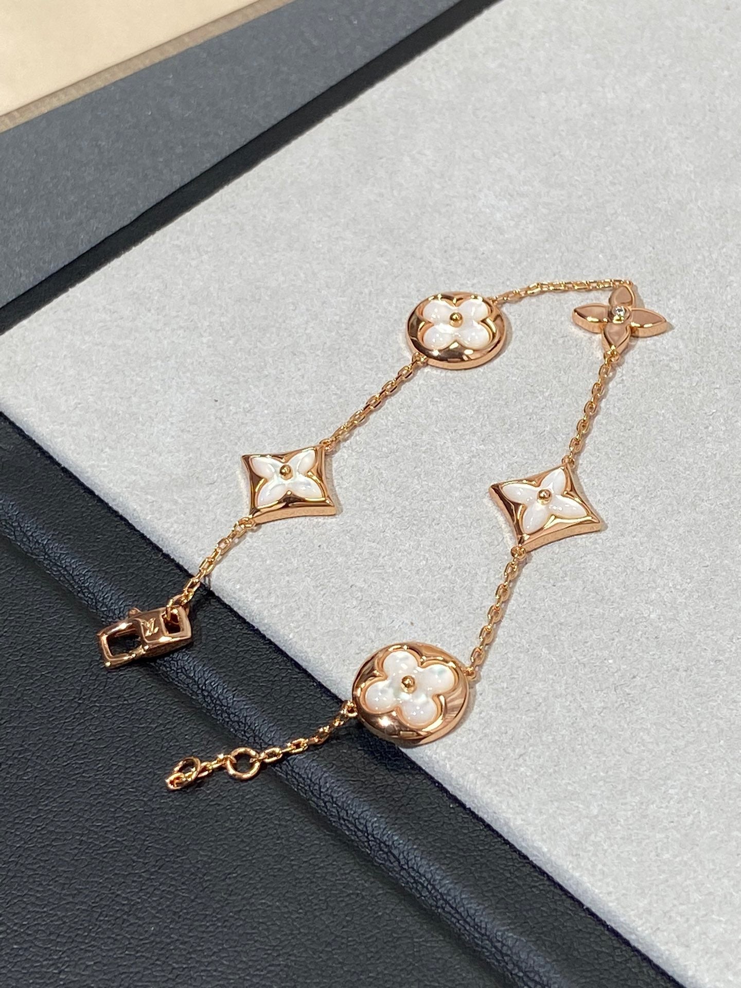 [Aurelle Style]STAR AND SUN 5 MOTIF MOP PINK GOLD BRACELET