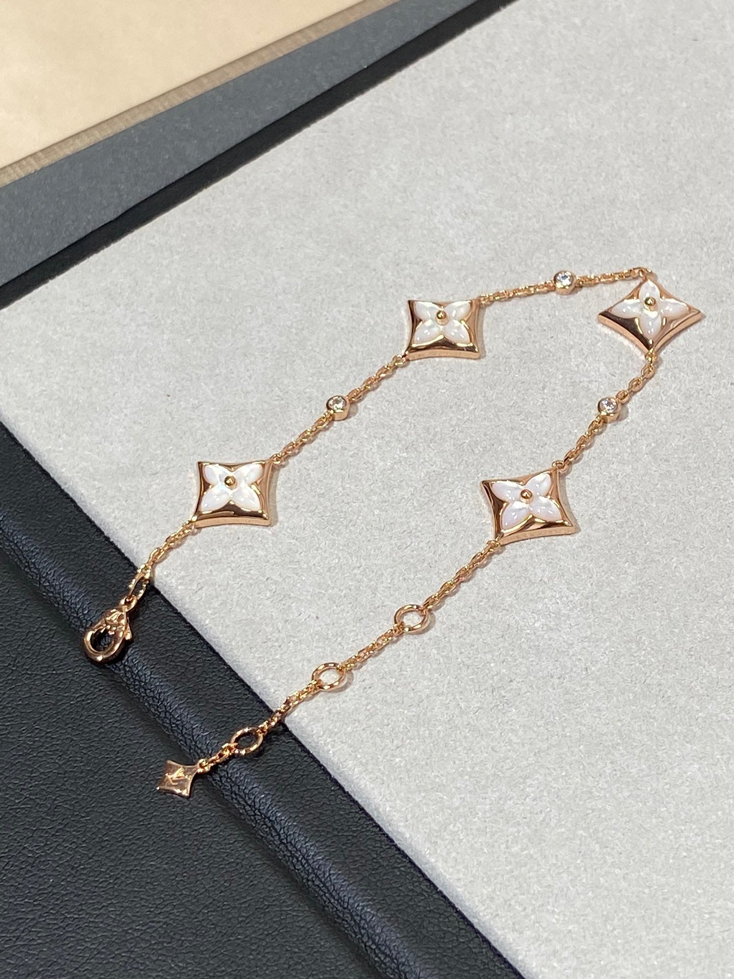 [Aurelle Style]STAR 4 MOTIF MOP DIAMOND PINK GOLD BRACELET