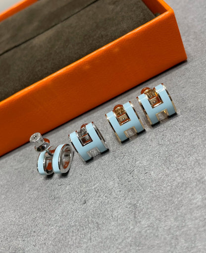 [Aurelle Style]POP H SKY BLUE STUD EARRINGS