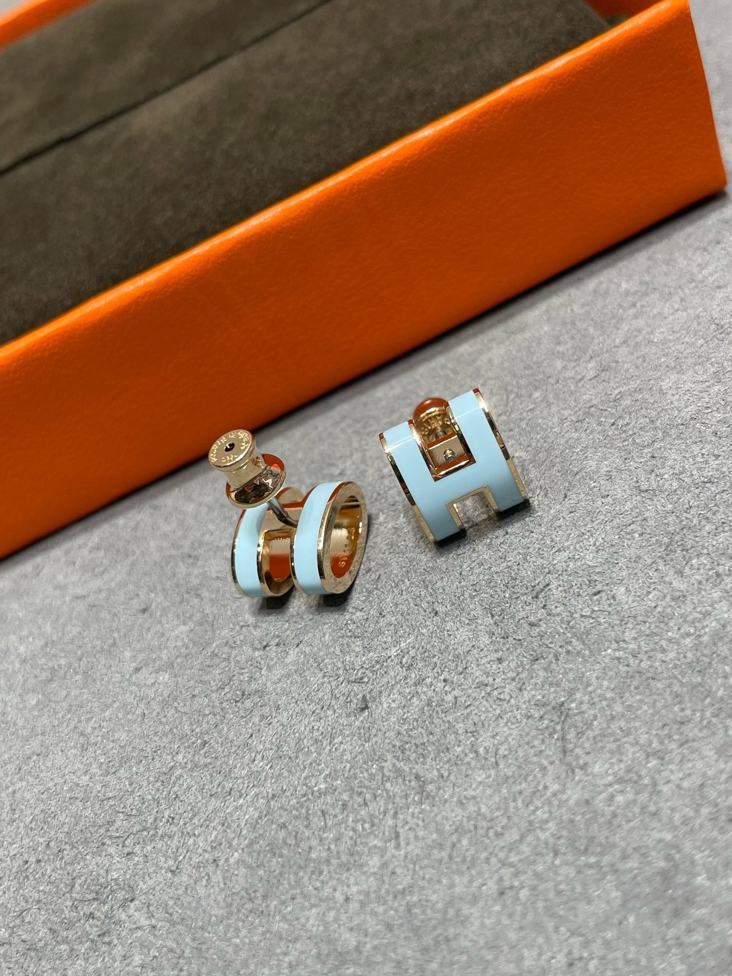 [Aurelle Style]POP H SKY BLUE STUD EARRINGS